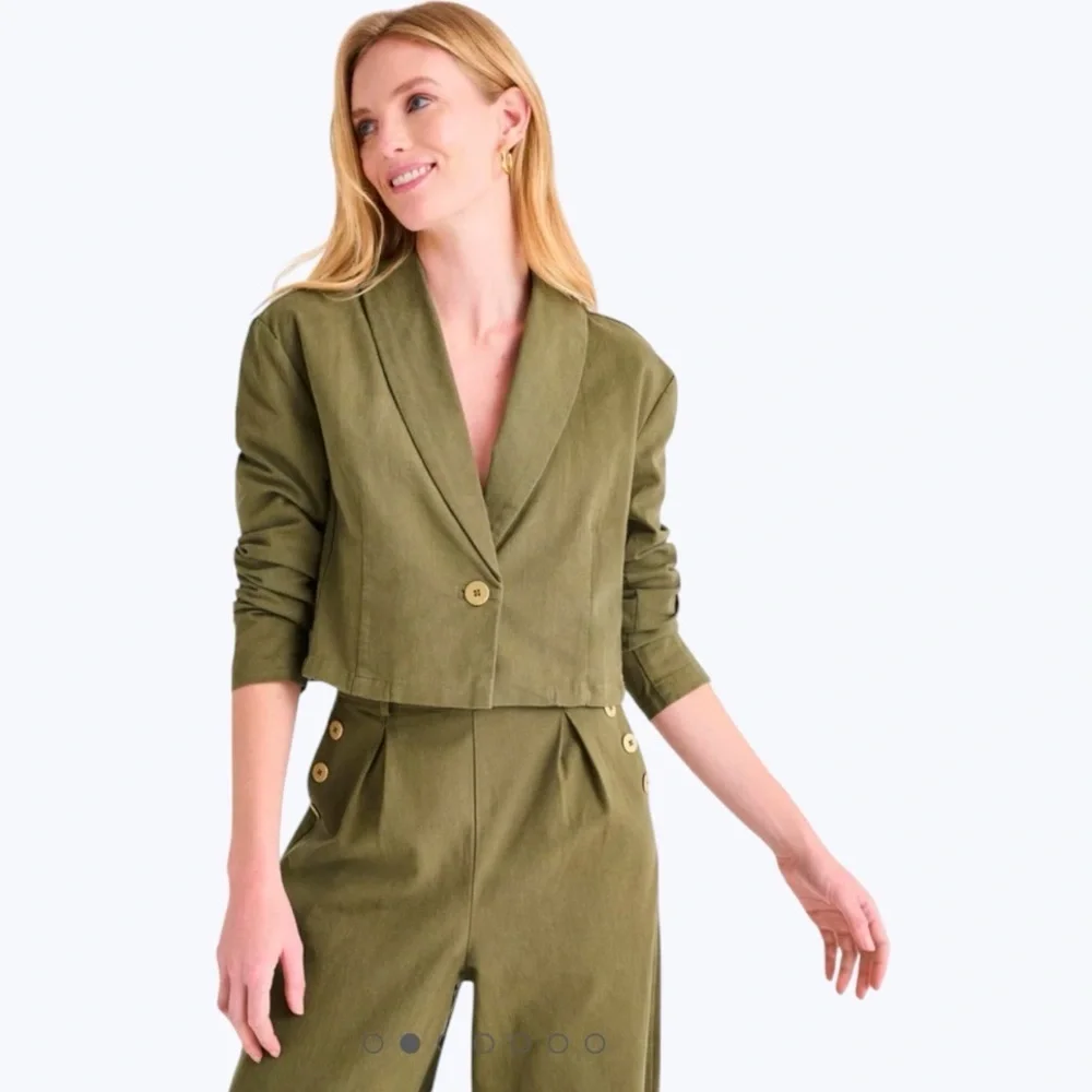Splendid NWT Cropped Blazer Single Button Size XL Olive Green